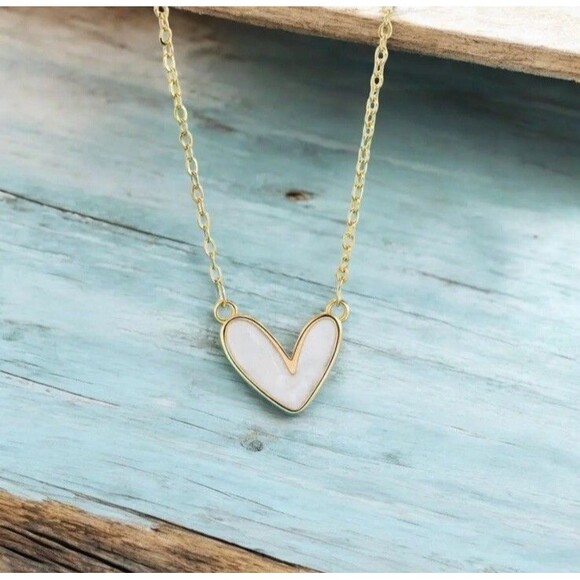 S O L D : Heart Shaped Golden Edge White Heart Pendant Necklace Fashion Jewelry - Picture 1 of 5